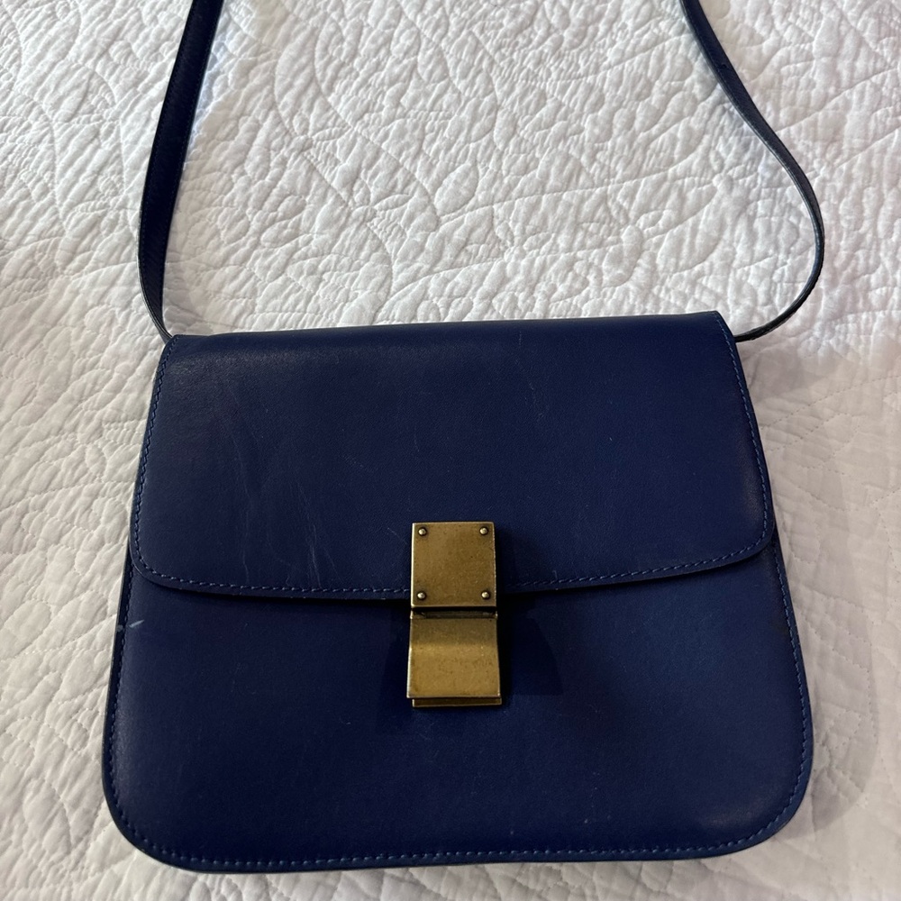 Authentic Vintage Celine shoulder bag! Blue beautiful leather very clean
